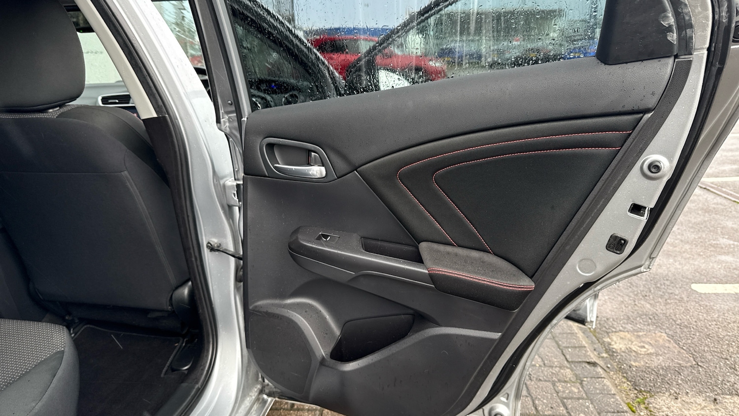 Used Honda Civic 2017 for sale - 77399302: Photo 37