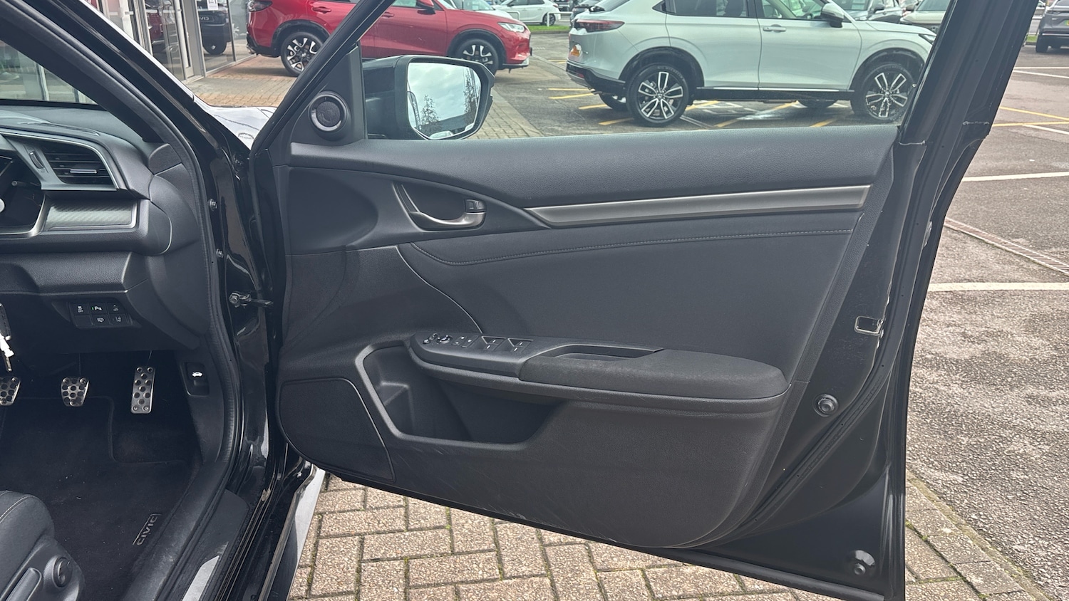 Used Honda Civic 2017 for sale - 77532043: Photo 14