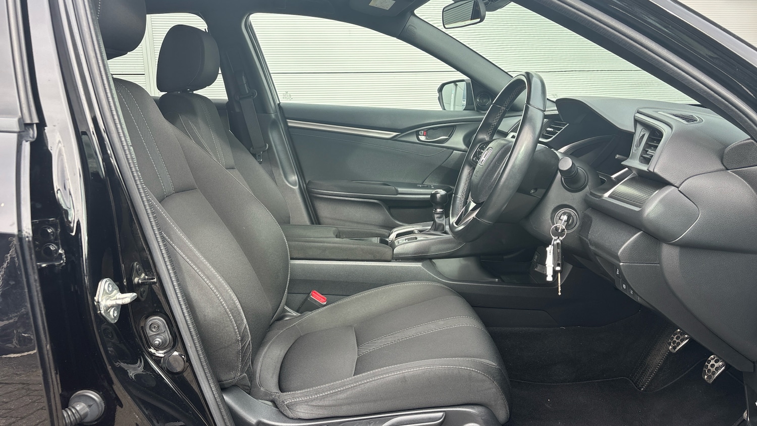 Used Honda Civic 2017 for sale - 77532043: Photo 16