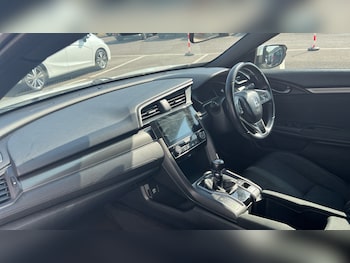Used Honda Civic 2018 for sale - 75392452: Photo