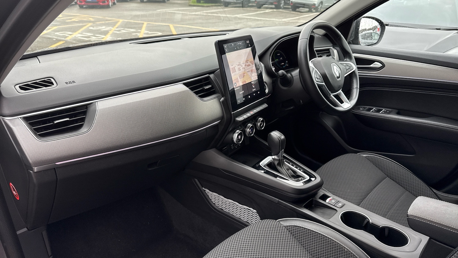 Used Renault Arkana 2023 for sale - 77690773: Photo 2