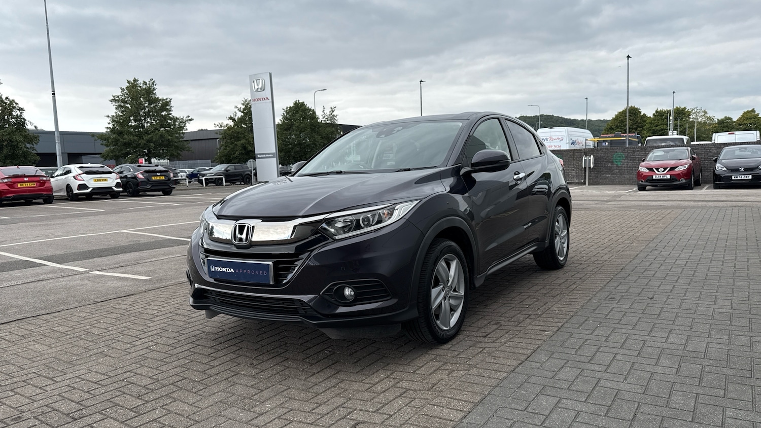 Used Honda HR-V 2018 for sale - 76196104: Photo 10