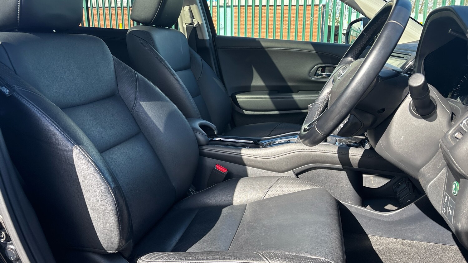 Used Honda HR-V 2017 for sale - 78215907: Photo 17