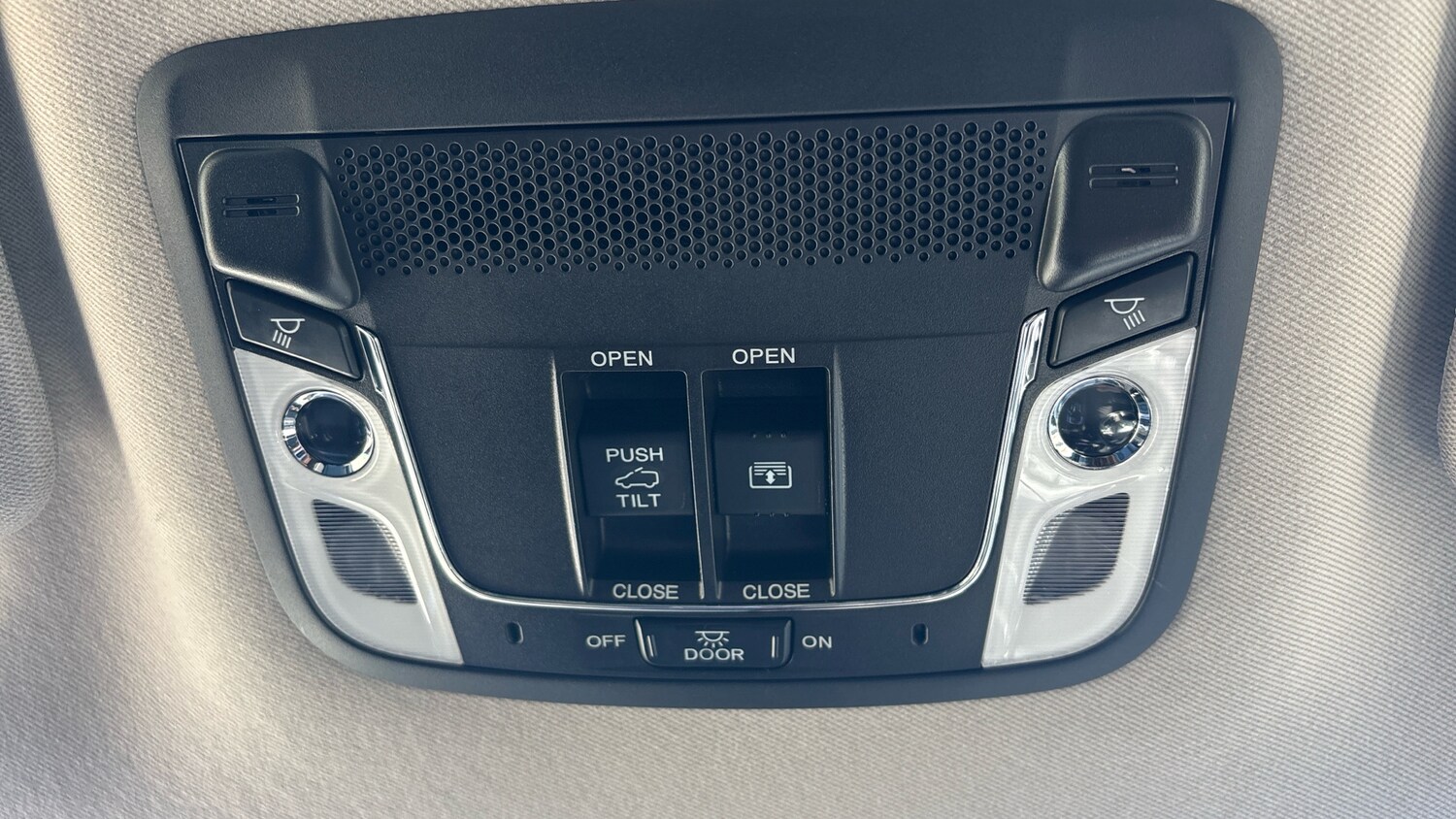 Used Honda HR-V 2017 for sale - 78215907: Photo 38