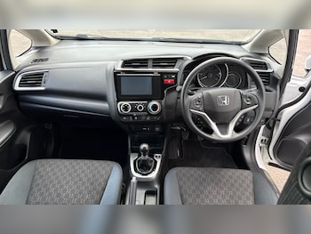 Used Honda Jazz 2015 for sale - 79399528: Photo
