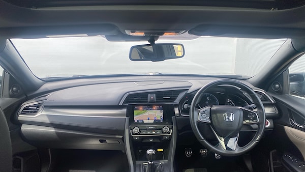 Used Honda Civic 2017 for sale - 75392541: Photo 4