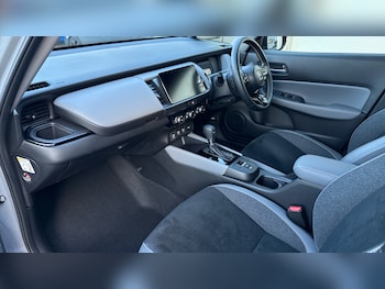 Used Honda Jazz 2024 for sale - 77732577: Photo