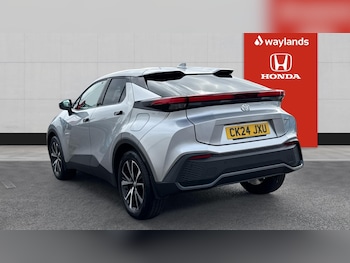 Used Toyota C-HR 2024 for sale - 79392667: Photo