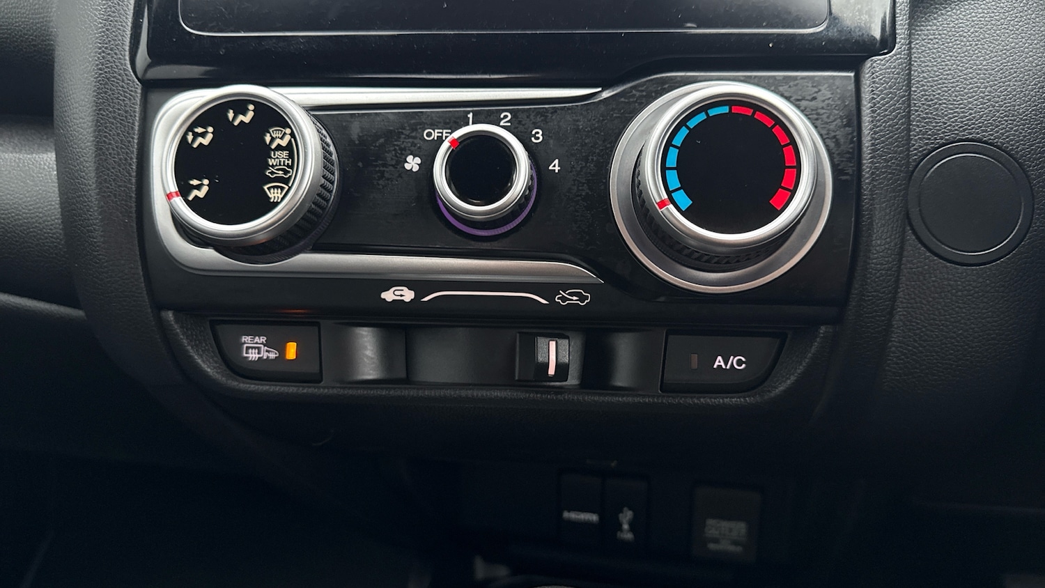 Used Honda Jazz 2019 for sale - 76856402: Photo 27