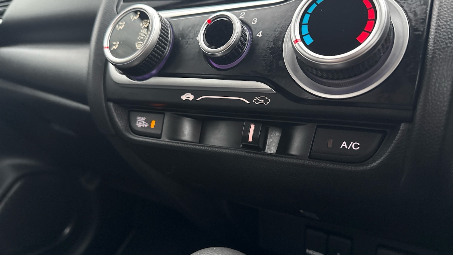 Used Honda Jazz 2019 for sale - 76856402: Photo 31