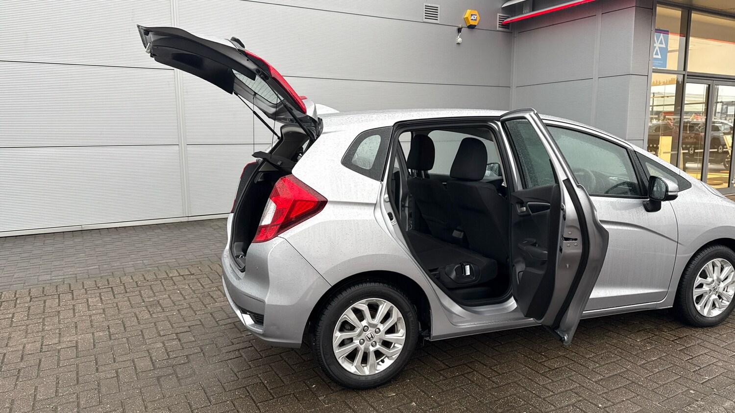 Used Honda Jazz 2019 for sale - 76856402: Photo 61