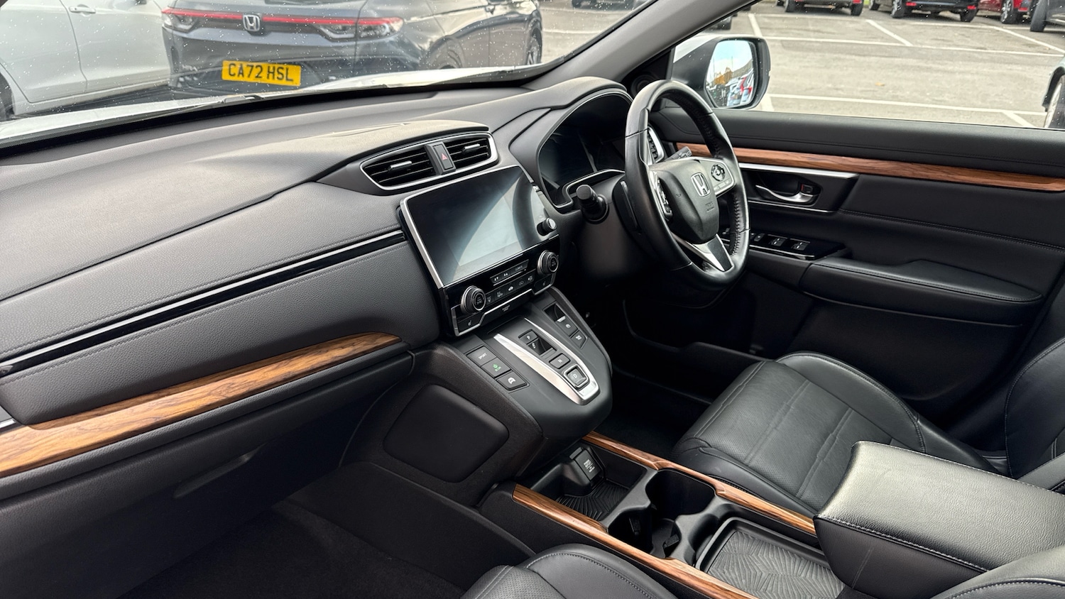 Used Honda CR-V 2020 for sale - 76196071: Photo 2