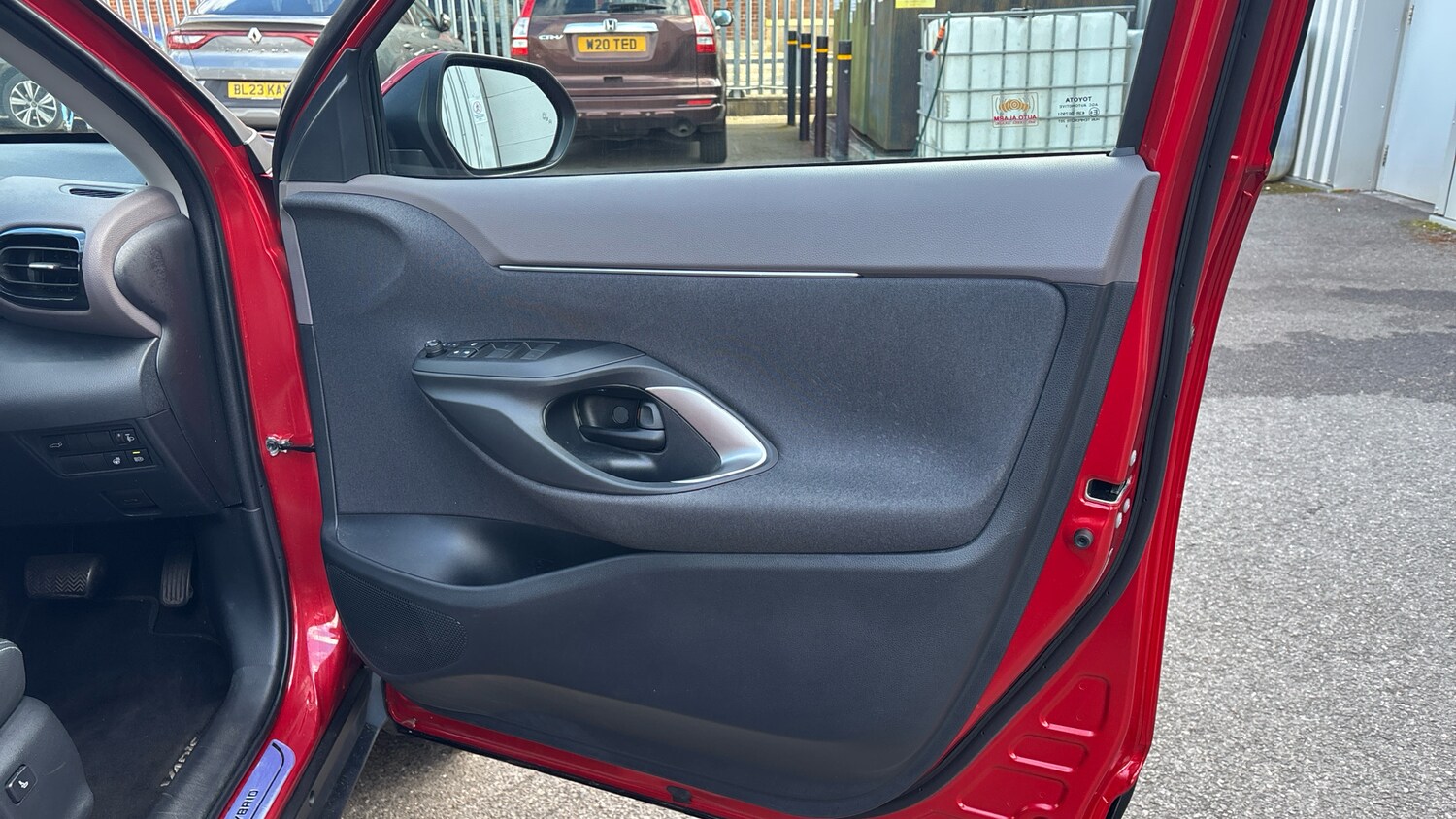 Used Toyota Yaris Cross 2023 for sale - 78144719: Photo 14