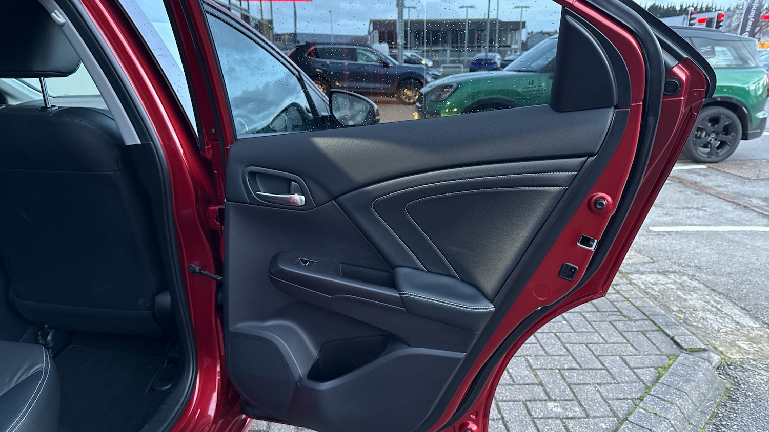 Used Honda Civic 2017 for sale - 77281111: Photo 35