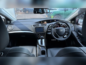 Used Honda Civic 2017 for sale - 77281111: Photo