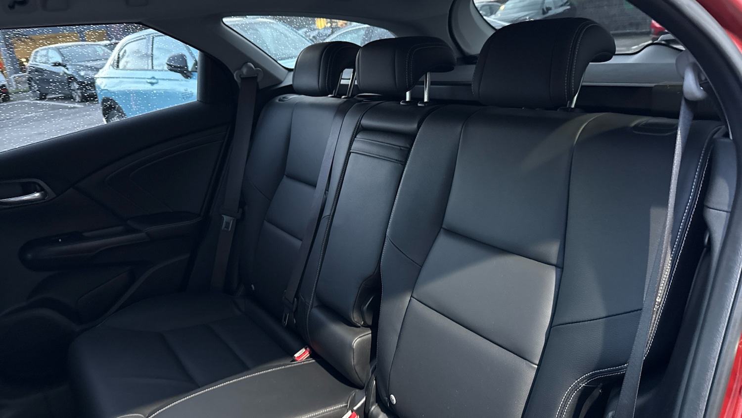 Used Honda Civic 2017 for sale - 77281111: Photo 8