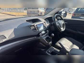 Used Honda CR-V 2017 for sale - 79627760: Photo