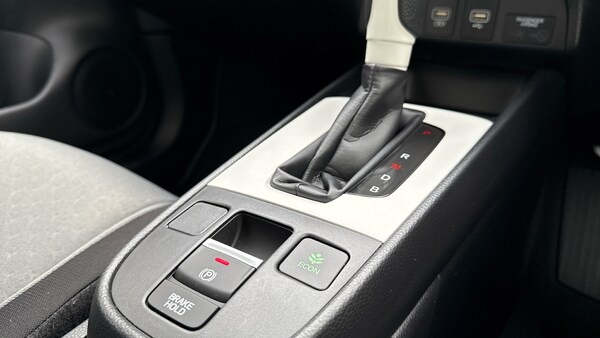 Used Honda Jazz 2024 for sale - 76248598: Photo 30