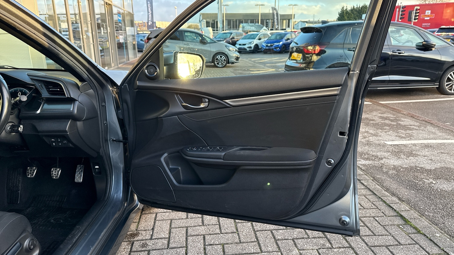 Used Honda Civic 2018 for sale - 77170569: Photo 14