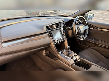 Used Honda Civic 2018 for sale - 77170569: Photo