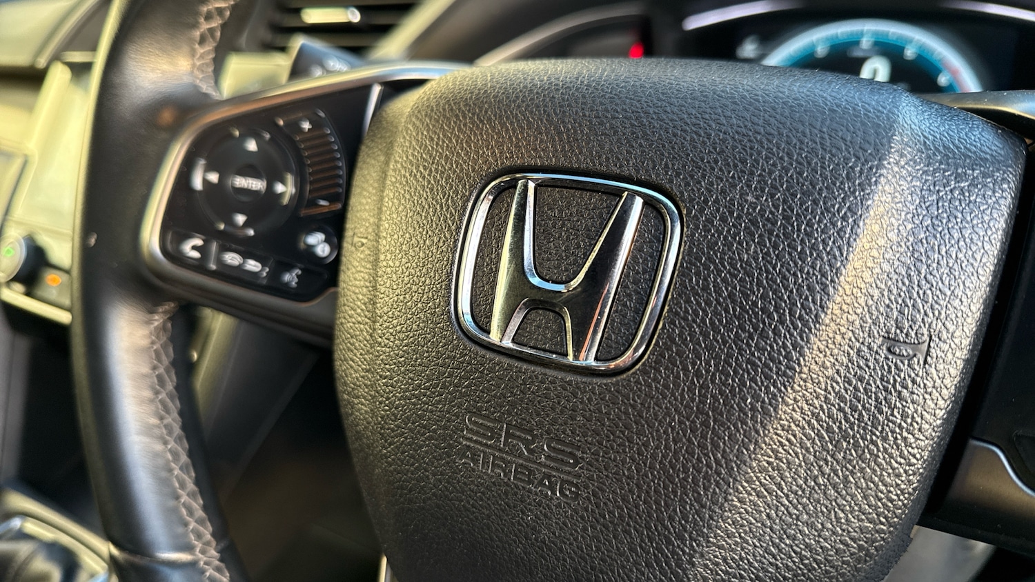 Used Honda Civic 2018 for sale - 77170569: Photo 32