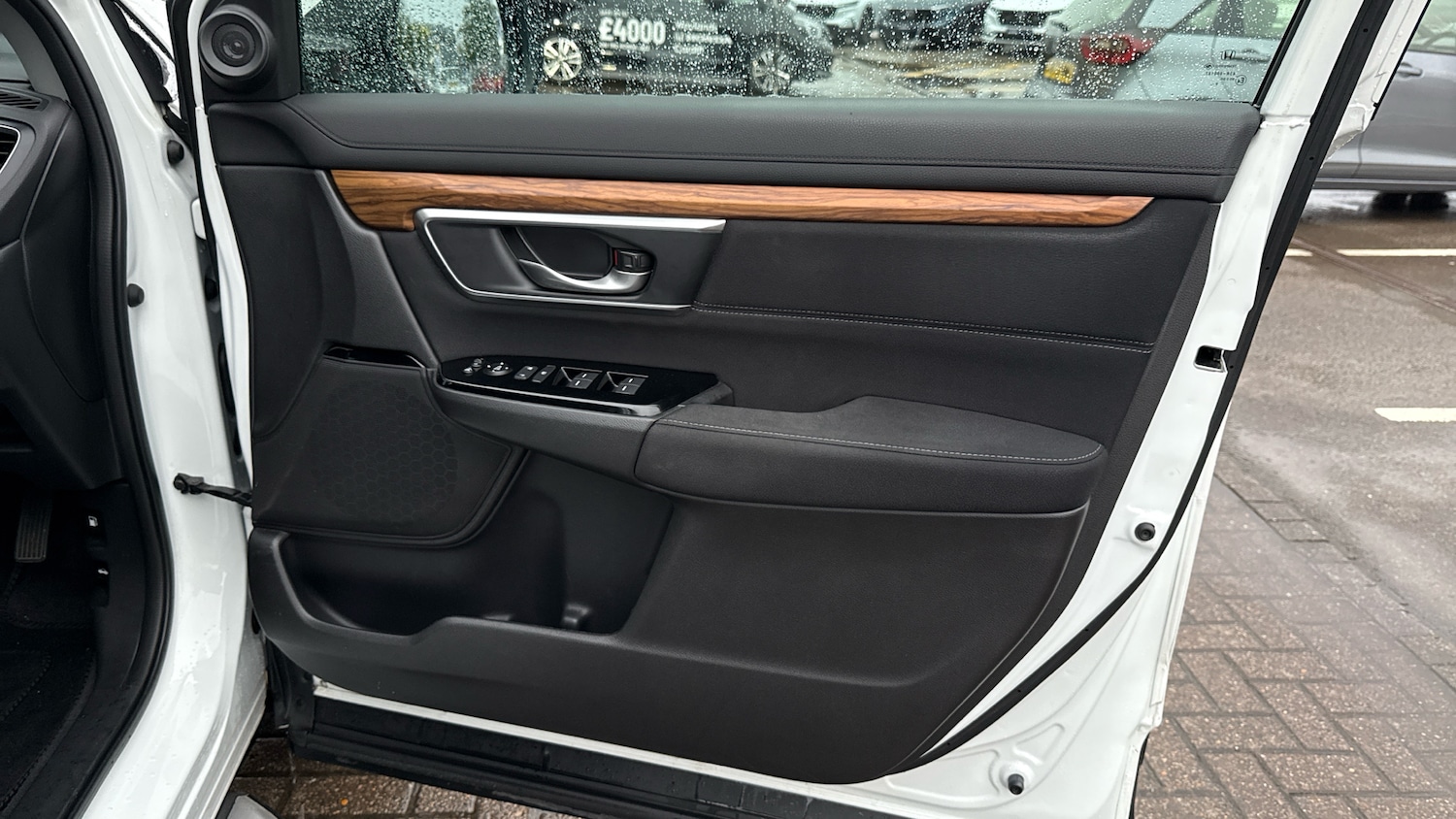 Used Honda CR-V 2020 for sale - 76507515: Photo 36