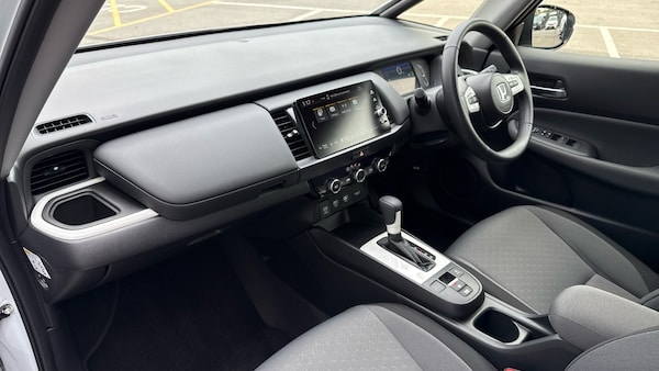 Used Honda Jazz 2024 for sale - 76328043: Photo 2