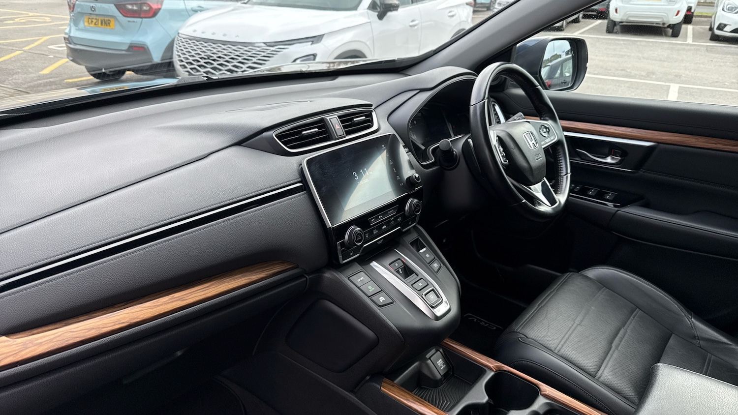 Used Honda CR-V 2020 for sale - 76140407: Photo 2