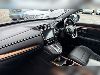Used Honda CR-V 2020 for sale - 76140407: Photo