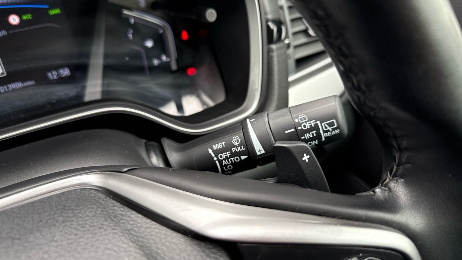 Used Honda CR-V 2023 for sale - 76196120: Photo 17