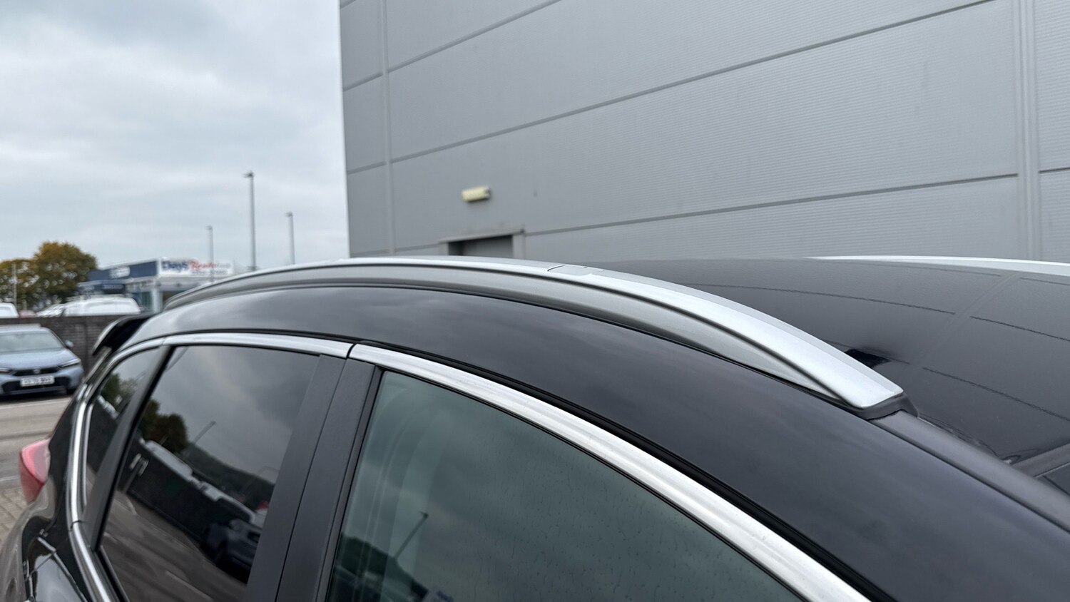 Used Honda CR-V 2023 for sale - 76196120: Photo 48