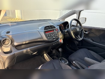 Used Honda Jazz 2015 for sale - 77137687: Photo