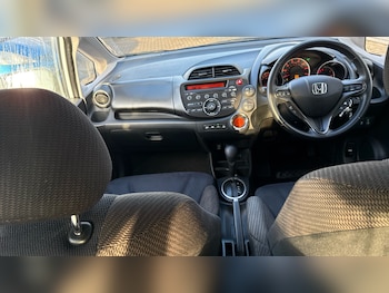 Used Honda Jazz 2015 for sale - 77137687: Photo