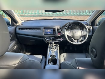 Used Honda HR-V 2017 for sale - 77786159: Photo