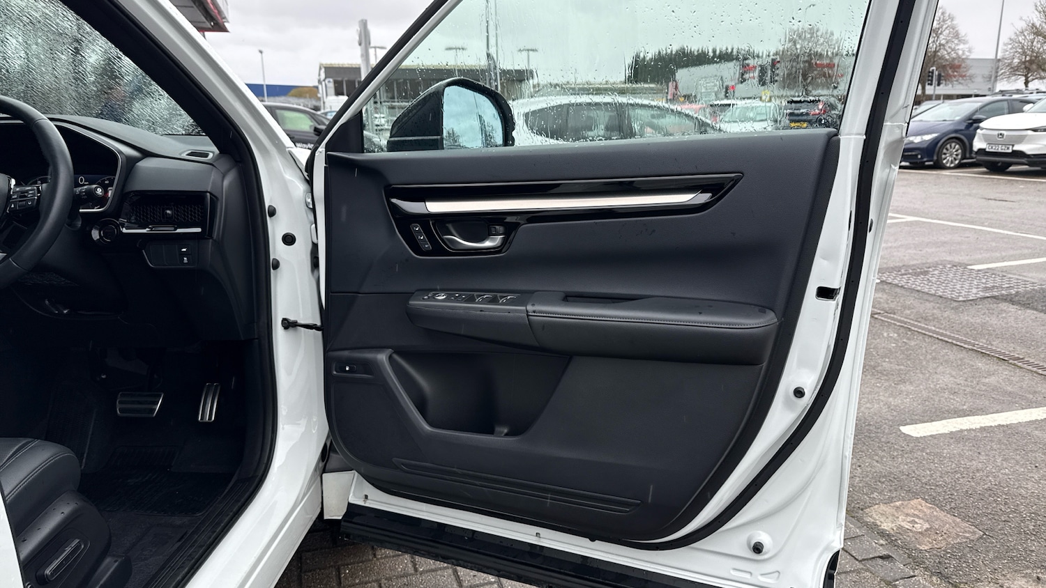 Used Honda CR-V 2023 for sale - 76780224: Photo 14