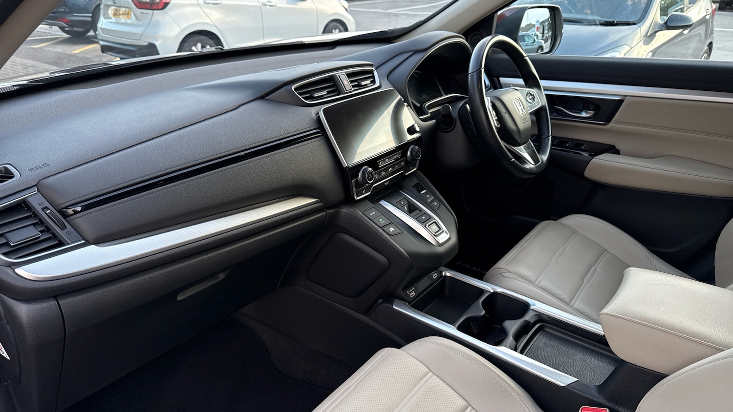 Used Honda CR-V 2023 for sale - 76428136: Photo 2