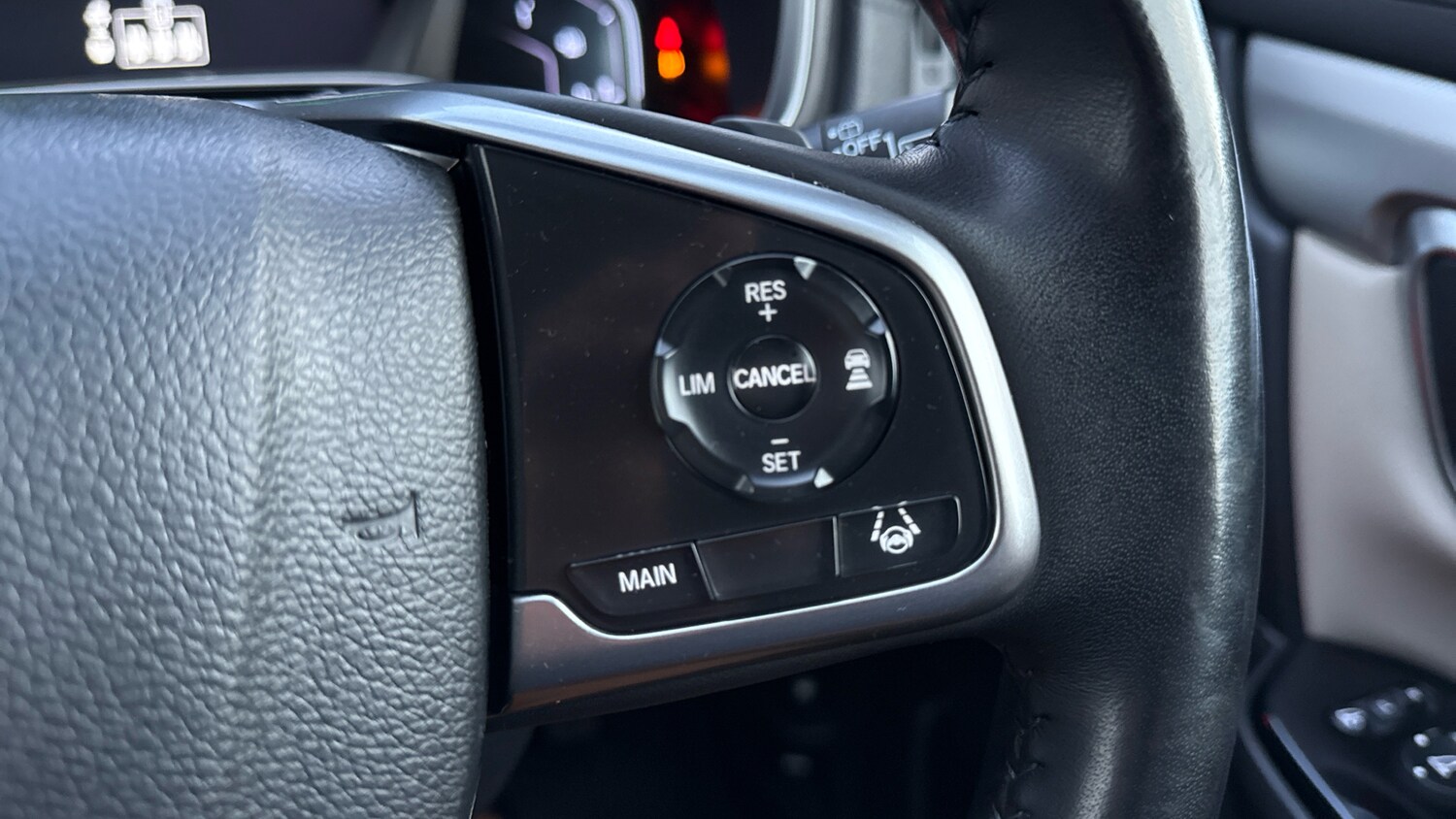 Used Honda CR-V 2023 for sale - 76428136: Photo 44