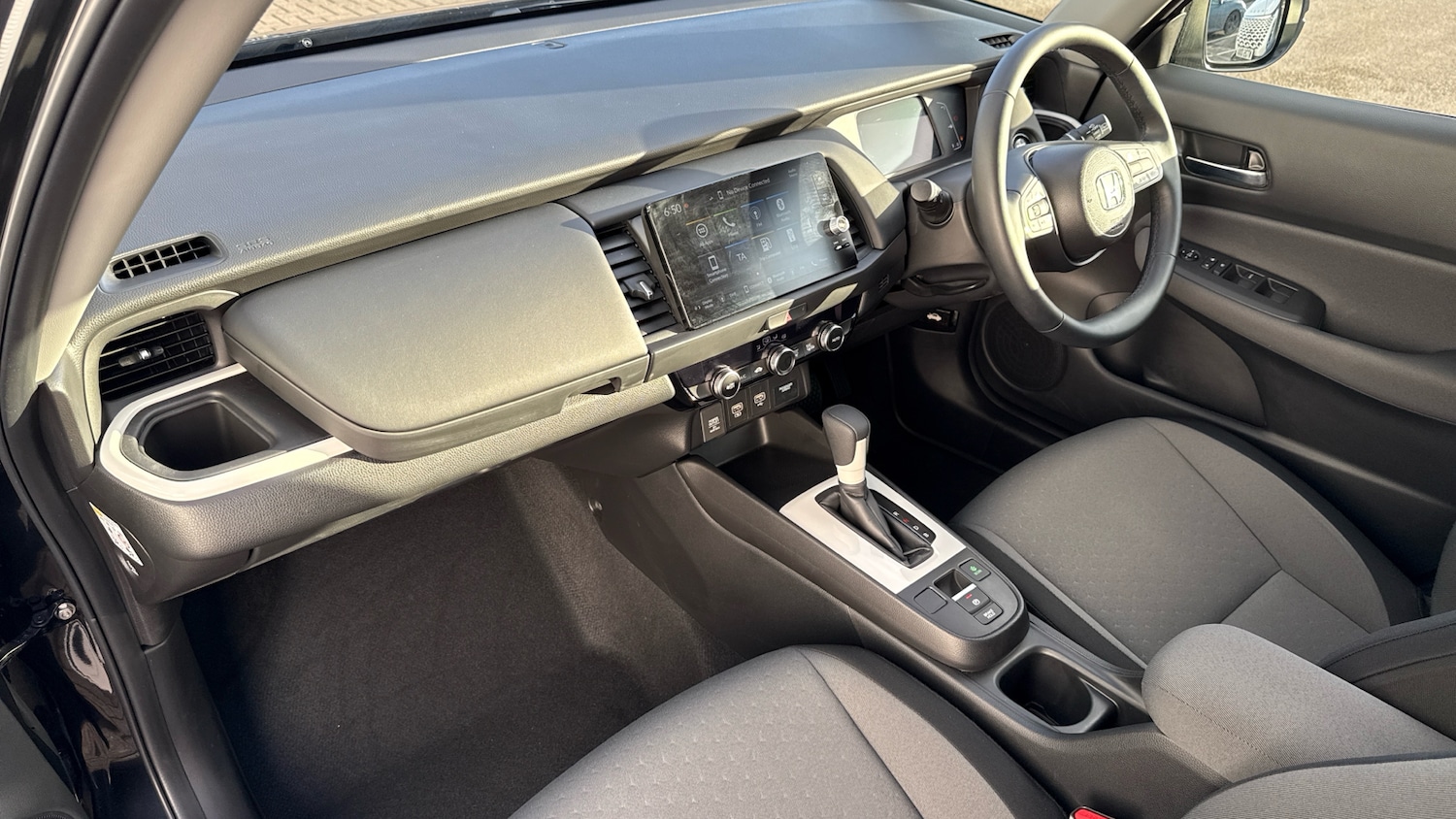 Used Honda Jazz 2024 for sale - 76379520: Photo 2