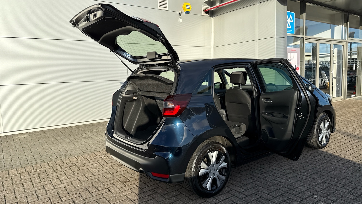 Used Honda Jazz 2024 for sale - 76379520: Photo 46