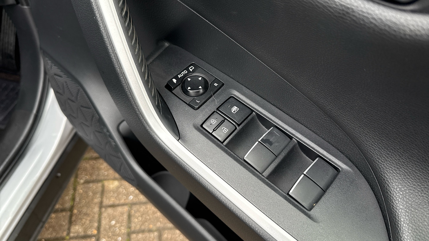 Used Toyota RAV4 2019 for sale - 76984163: Photo 16