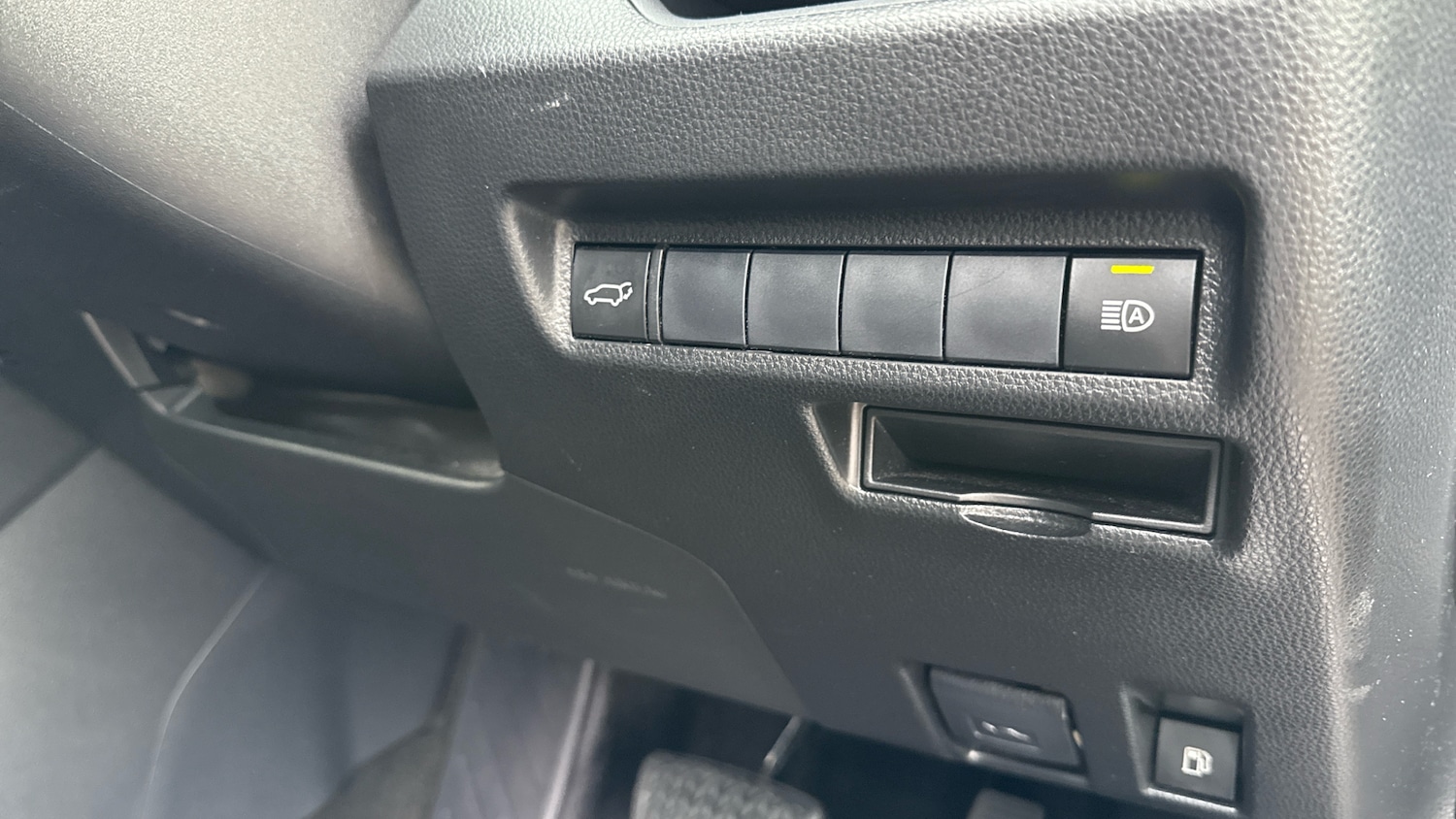 Used Toyota RAV4 2019 for sale - 76984163: Photo 18