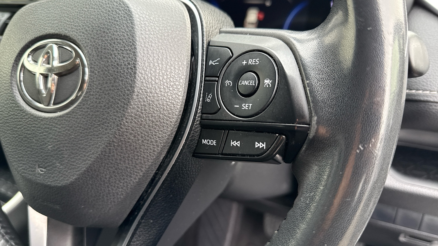 Used Toyota RAV4 2019 for sale - 76984163: Photo 23