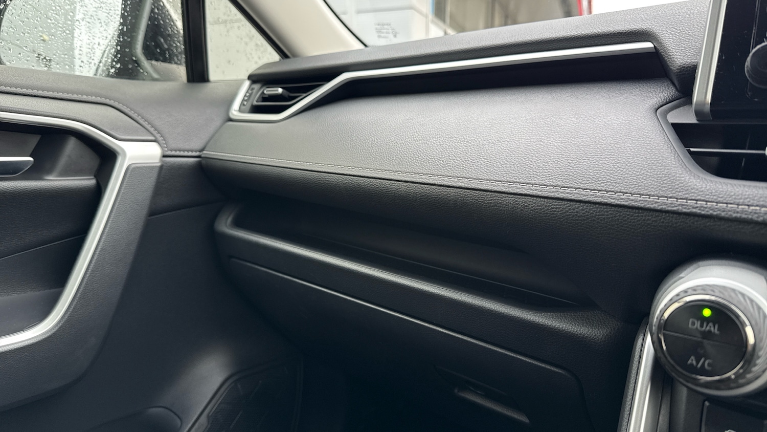 Used Toyota RAV4 2019 for sale - 76984163: Photo 24