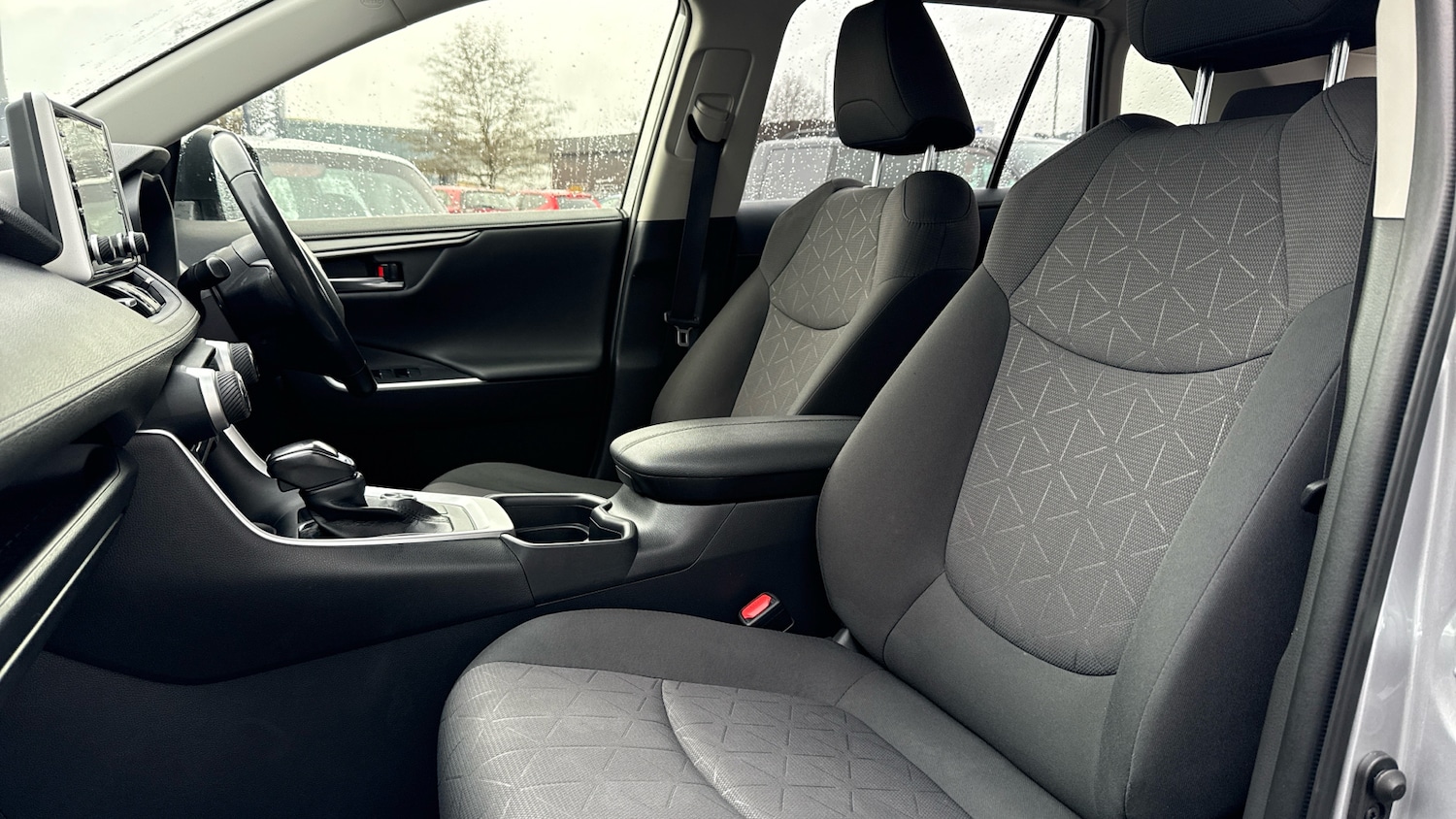 Used Toyota RAV4 2019 for sale - 76984163: Photo 47