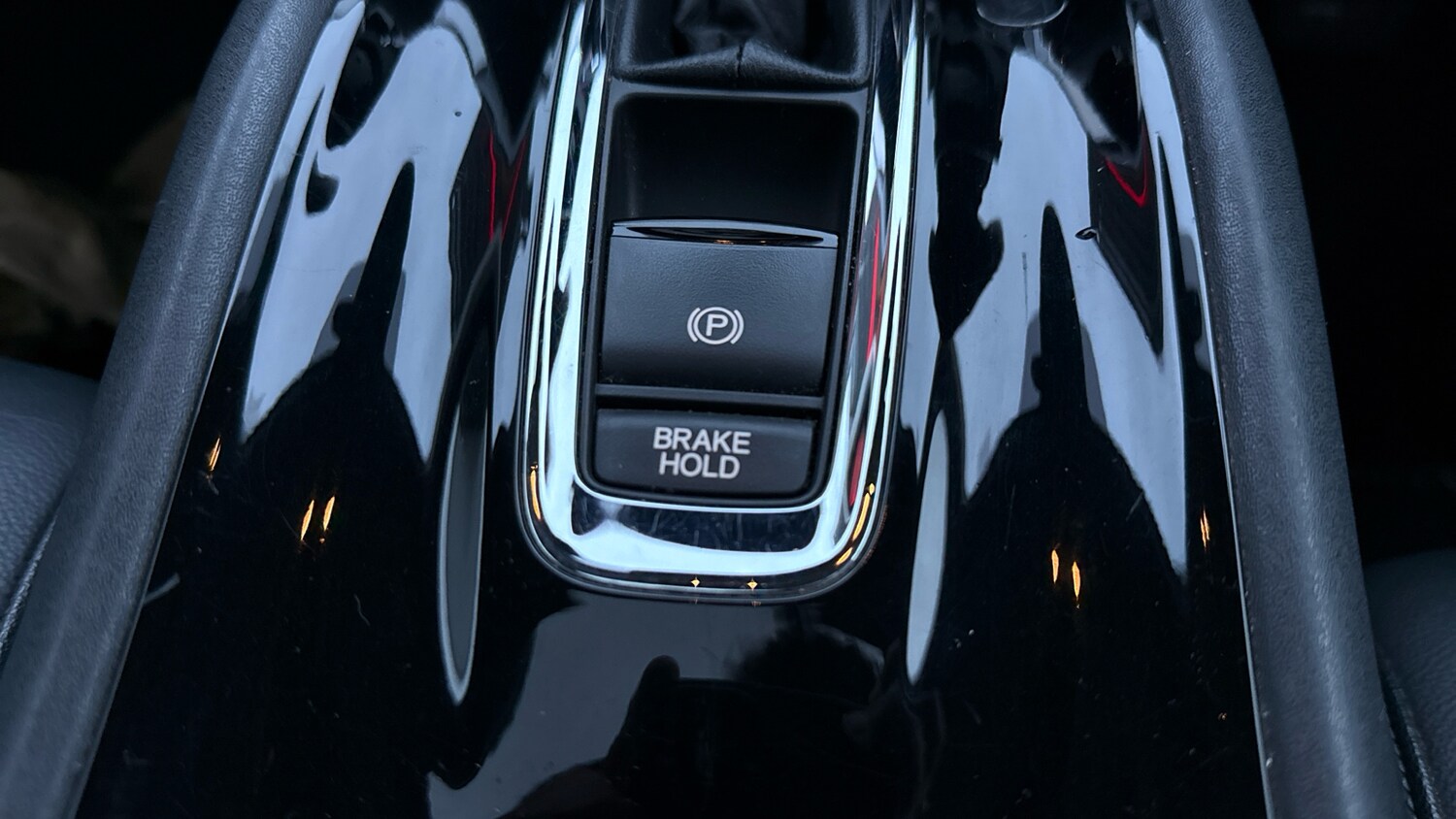 Used Honda HR-V 2018 for sale - 76856431: Photo 30