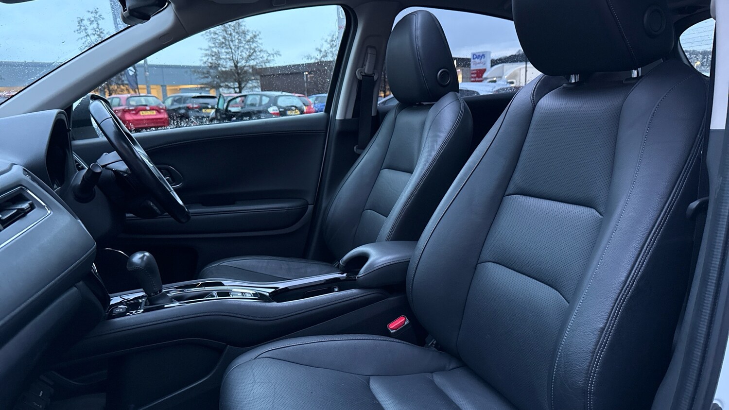 Used Honda HR-V 2018 for sale - 76856431: Photo 37