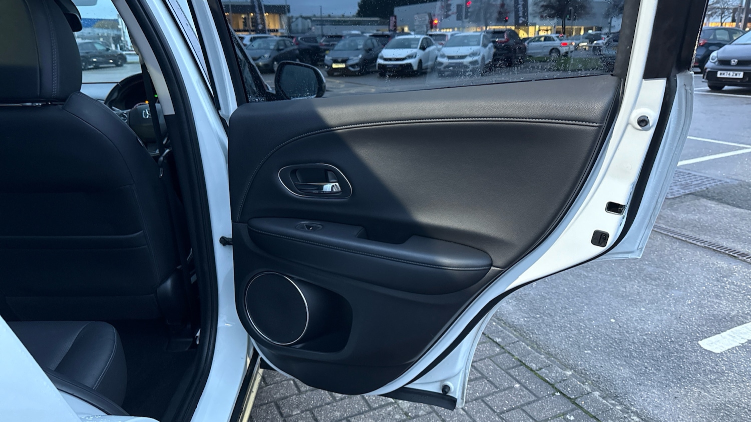 Used Honda HR-V 2018 for sale - 76856431: Photo 44