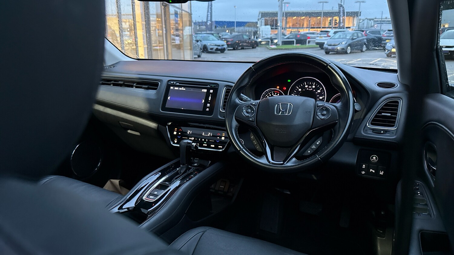 Used Honda HR-V 2018 for sale - 76856431: Photo 47