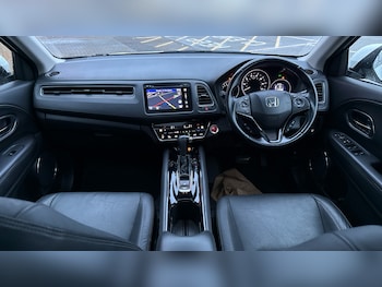 Used Honda HR-V 2018 for sale - 76856431: Photo