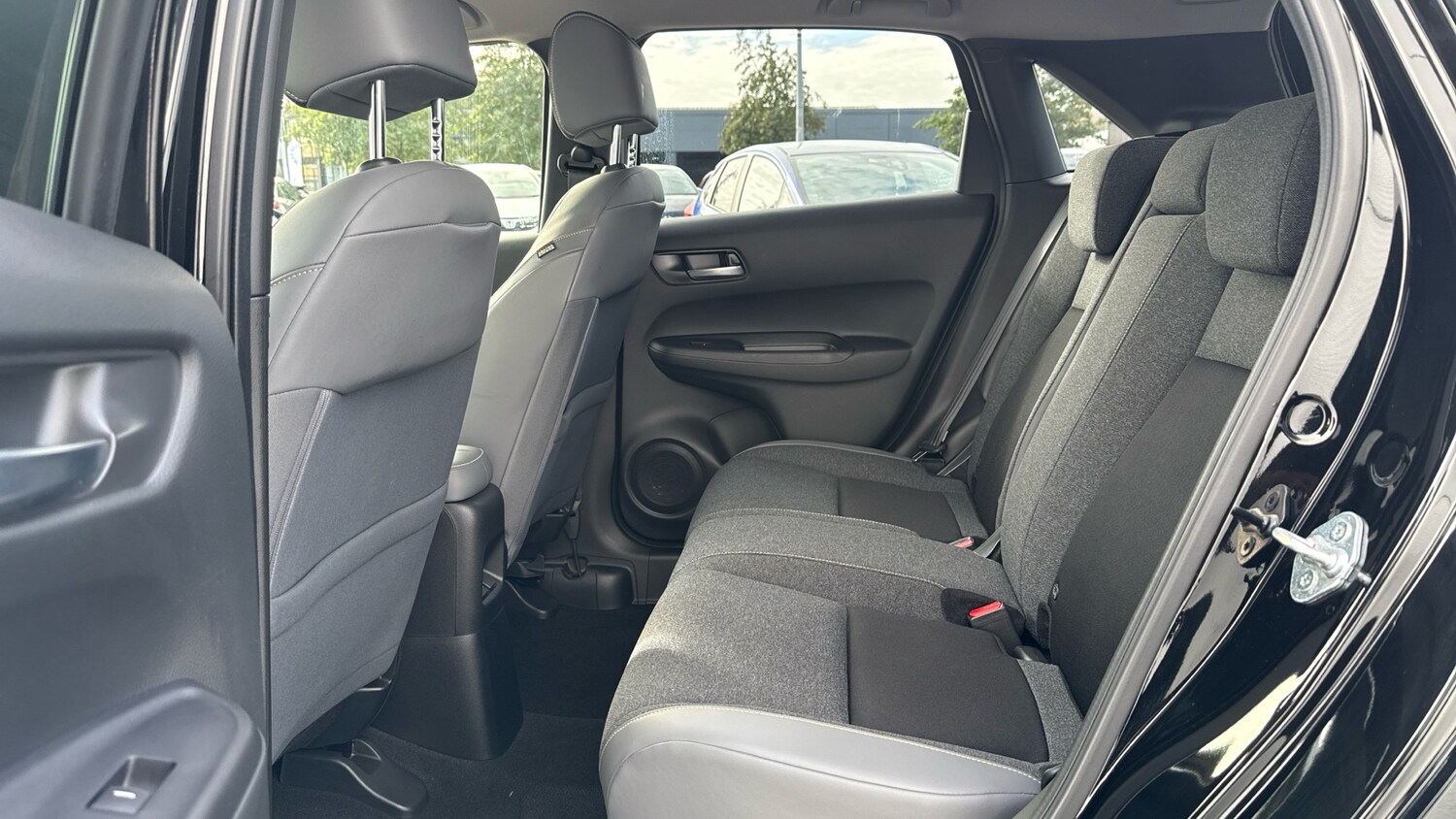 Used Honda Jazz 2023 for sale - 76328309: Photo 16